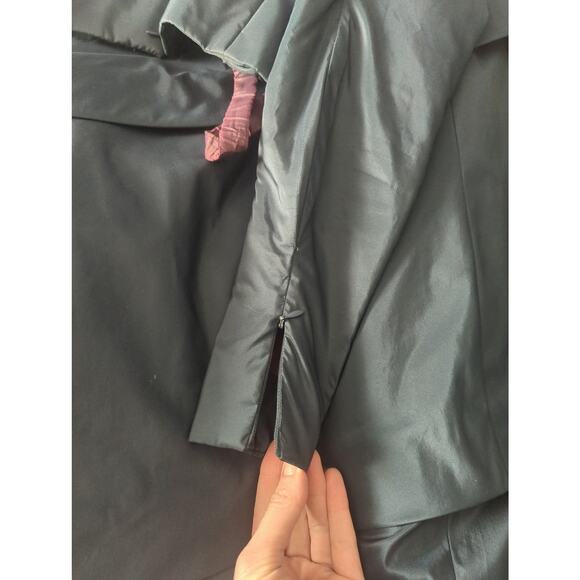 Scaasi Boutique Evening Gown
Vintage. Gorgeous Blue!! - Picture 12 of 12